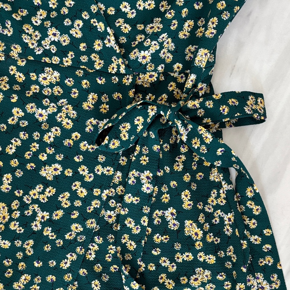 Floral Green Mini Dress - Picture 3 of 6